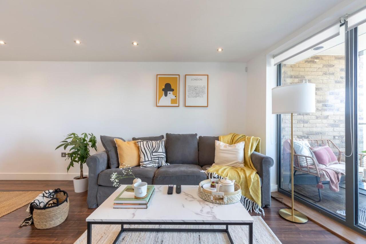 Modern Luxe Apt Just 10 Mins From Tower Bridge! Easy Access To Tube And Bus London Kültér fotó