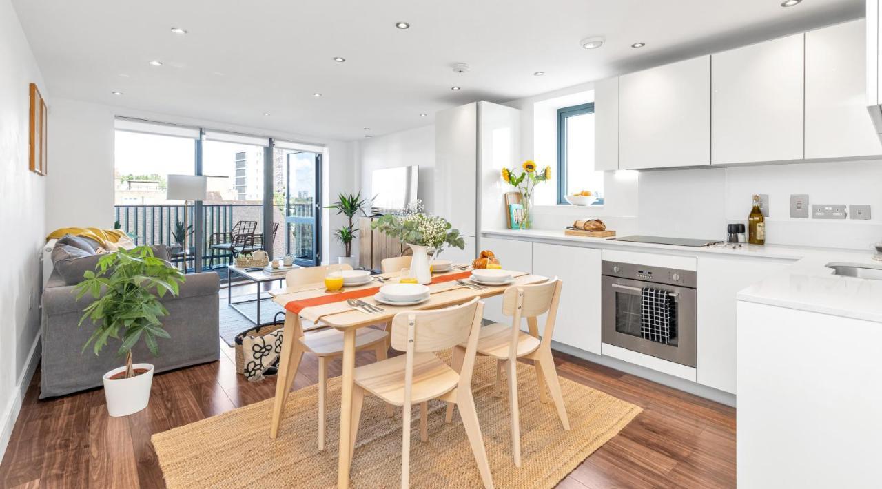 Modern Luxe Apt Just 10 Mins From Tower Bridge! Easy Access To Tube And Bus London Kültér fotó
